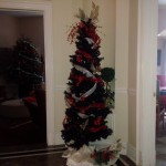 macFAB Black Tree with Red/White Accessories