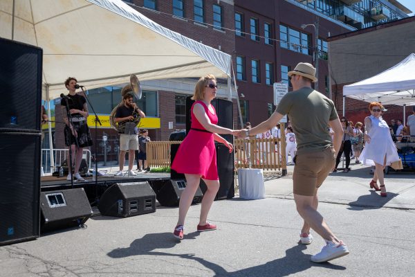 Dancing to sugar Foot Stompers at the Main Stage on Broadview (credit: PAWELECphoto)